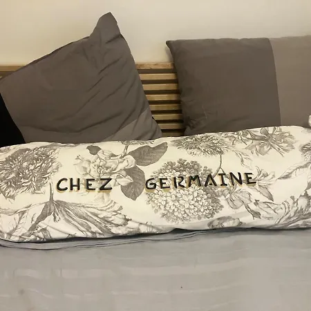 Front De Deux Chez Germaine Apartmán